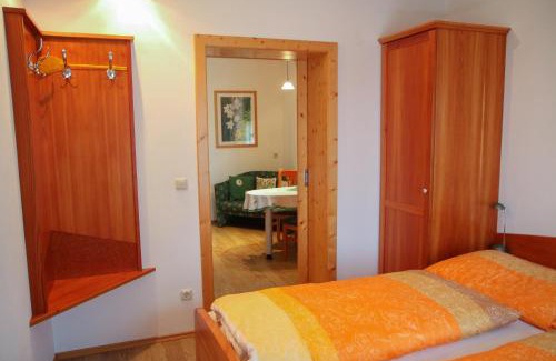 Fischbach House | Bauernhof Hoenigshof