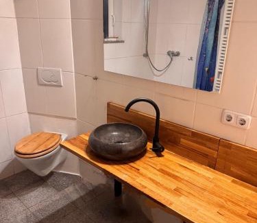 Berka/Werra Apartment | Bauernhof Privatzimmer Hortus Sandrine Gemeinschaftsbad Free WiFi