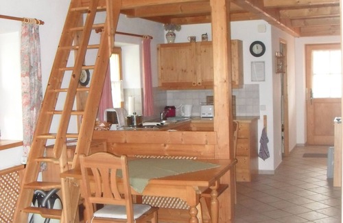 Chieming Apartment | Bavarian cosiness