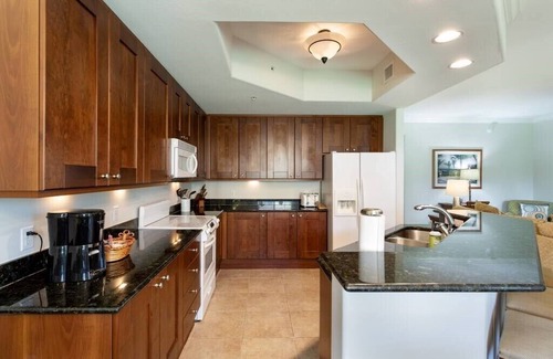 Royal Harbor Resort | Bay Bungalow at Naples Bay Resort
