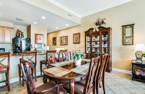Upper Grand Lagoon Condo | Bay-facing condo w/majestic view & shared lagoon-style pool/hot tub