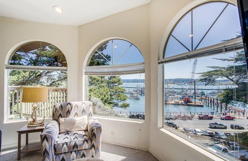 Historic Bayfront Condo | Bay Front Views! Shopping, Restaurants! Museums!