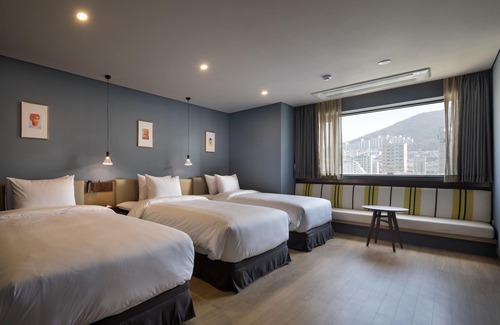 Yeongdo Hotel | Bay Hound Hotel