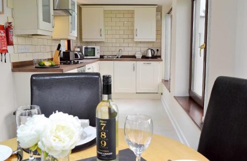 Llansantffraed House | Bay View Cottage