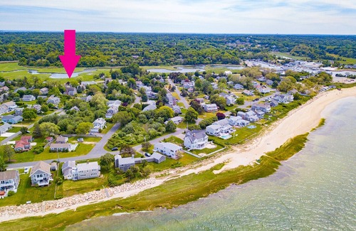 Barnstable House | Bay View Retreat, a classic coastal getaway, walk to beach & village: 028-Ba