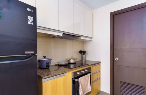 Tambo Condo | Bay View Tropical Oasis Steps From Okada/MOA/Solaire