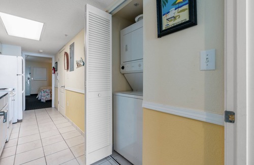 Crescent Beach Condo | Bay Watch 1517-1BR/1BA Oceanfront Condo in North Myrtle Beach