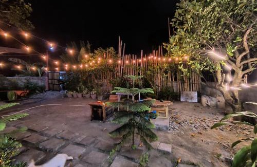 Amadeo Cabin | Bayabas Lounge