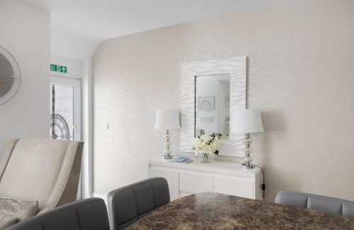 Plymouth Apartment | BayBreeze Apartment The Hoe