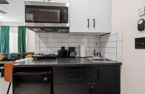 West Avenue Apartment | Baybreeze Apartments by Lowkl