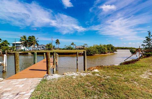Goodland House | Bayfront Bliss Retreat