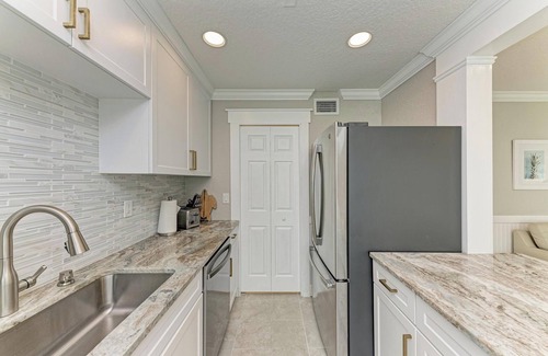Whitney Beach House | Bayfront Bliss – Sleeps 6, Near Anna Maria Island
