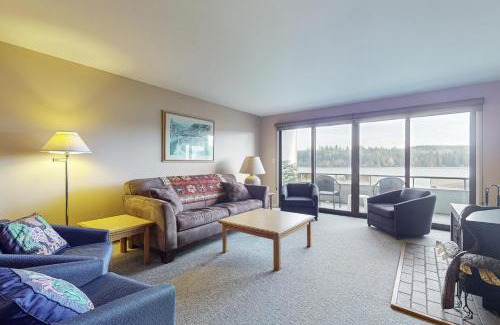 Port Ludlow Apartment | Bayfront Retreat A