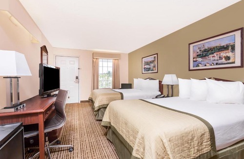 Albany Hotel | Baymont by Wyndham Albany at Albany Mall