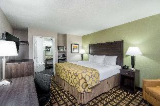 Clarksville Hotel | Baymont by Wyndham Clarksville