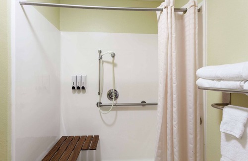Dale Hotel | Baymont by Wyndham Dale