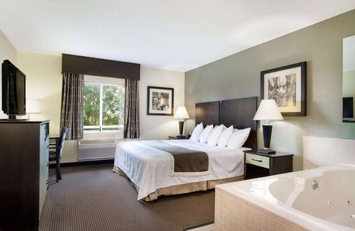 Dale Hotel | Baymont by Wyndham Dale