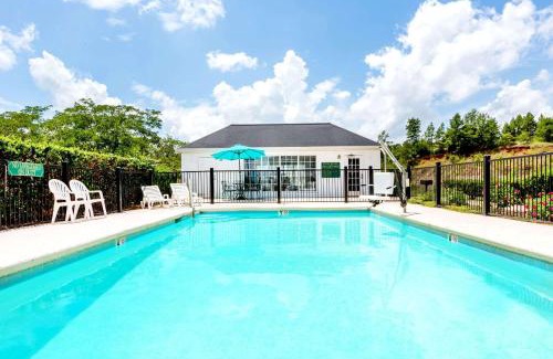 Grenada Hotel | Baymont by Wyndham Grenada