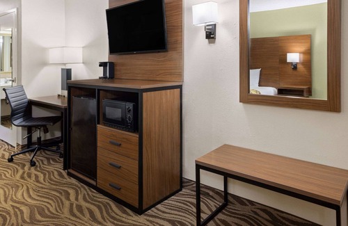 Griffin Hotel | Baymont by Wyndham Griffin