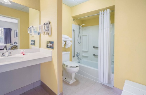Warrenton Hotel | Baymont by Wyndham Warrenton