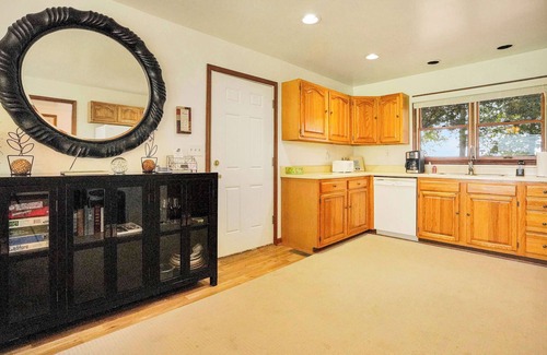 Locustville House | Bayside House with Sunset Water Views on Secluded Private Farm