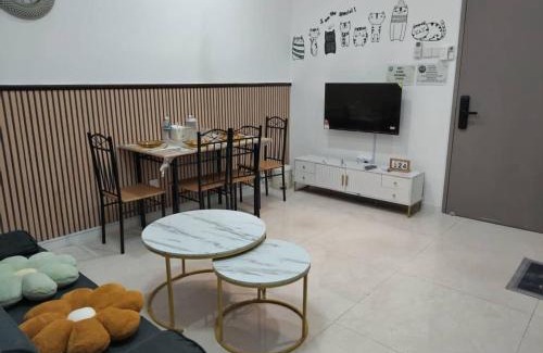 Likas Apartment | Baysuites Likas 9pax City Views L 21 near kk town