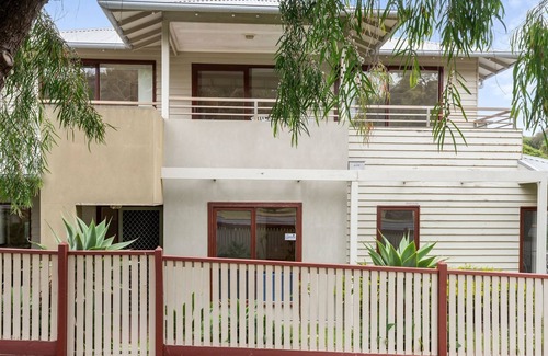 Queenscliff House | Bayti Retreat - Queenscliff