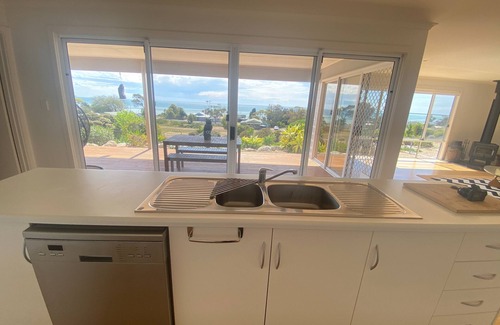 Para Wurlie House | Bayview Bliss - Beautiful sea views! close to playground and beach!