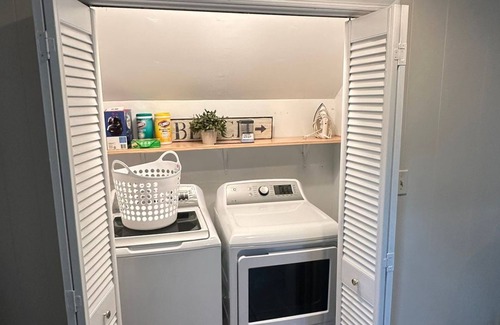 Terry Sanford House | Bayview Bungalow-Cozy Stay Near Downtown