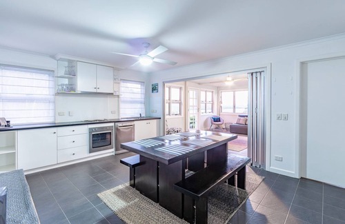 Seventeen Seventy House | BAYVIEW MANOR 1770 - Downstairs