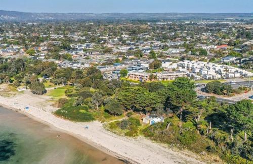Capel Sound Hotel | Bayview Motel Rosebud/Rye