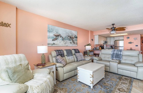 Ash Condo | Baywatch Resort! #1705 Oceanfront Condo with Amazing Views & Great Amenities!