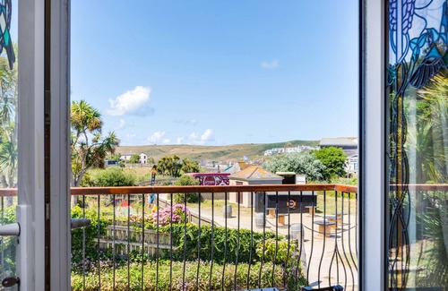 Polzeath Cottage | BAYWATCH SANDS, pet friendly, country holiday cottage in Polzeath