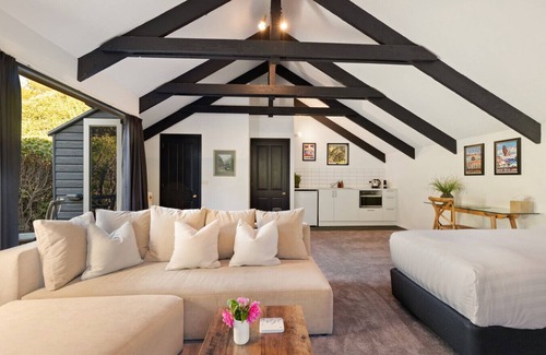 Closeburn Villa | Baywaters Retreat by Sotheby's Luxury Rental Homes