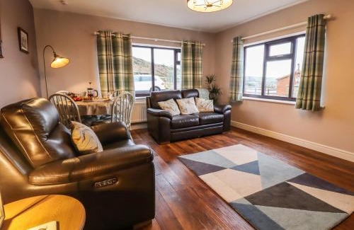 Sutton-in-Craven House | Baywood Cottage