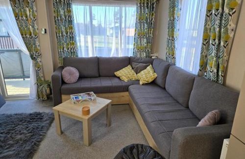 West Heslerton Cabin | Baywood View Lodge