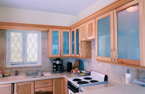 Rendezvous House | Spring Bookings! ANIDELE ZEN -2BR on Golf Course. Near Beach w/Pool, Golf, BBQ.