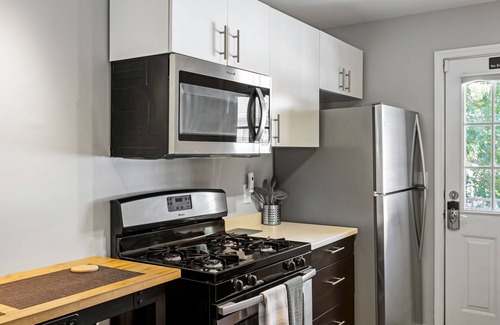 Brookwood Apartment | (BC1bK) Professional Condo w/Wi-Fi Perfect for Business Travelers