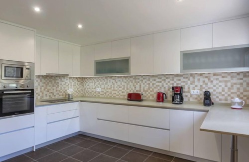 Alcalar House | Be Grateful by Interhome