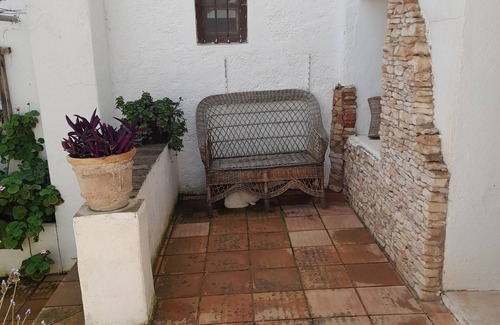 Fuente-Tojar Apartment | Beautiful apartment with private patio among the olive groves.