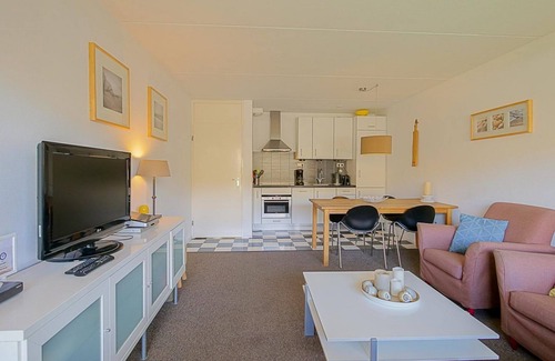 Callantsoog Apartment | Beach 27: Enjoy a relaxing vacation in this family-friendly apartment near the beach and the bustling center of Callantsoog