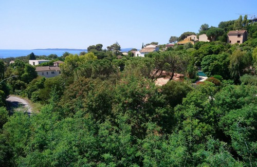 Les Issambres Apartment | Beach 350m, walks and hikes, sea view, apartment + covered terrace