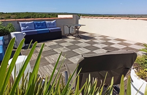 Saint-Pierre-la-Mer Villa | BEACH 5mn. panoramic view : SEA, GARRIGUE .ROOF -TOP. No VIS à VIS