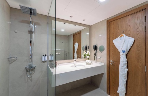 Al Mirfa Hotel | Beach Bay Hotel Mirfa