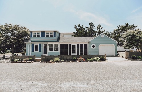 Green Creek House | Beach & Bay Waterfront 4-Bedroom House In Cape May County! Only steps to BEACH