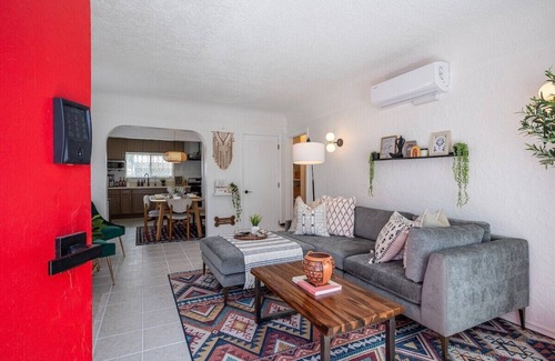 Eastside House | Beach Bliss! AC+Parking+Pet OK