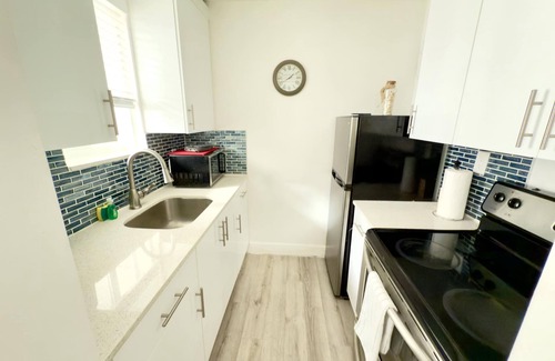 South Lake Apartment | Beach Bliss: Cozy Apartment Steps from the beach