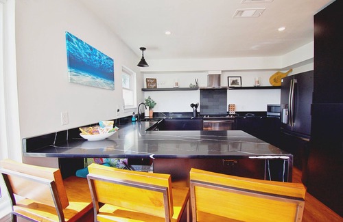 Navarre Beach House | 🌞Beach Bliss🌞 Stylish Pet Friendly Home | Gulf View w/Loft + Decks 🌴