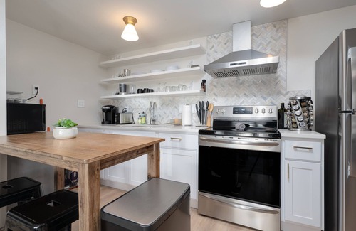 Jacksonville Beach Apartment | Beach Bliss III | 100yds to beach