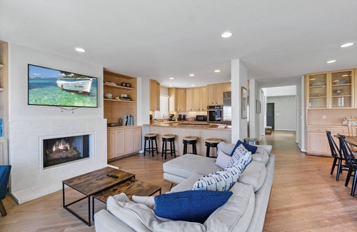 Balboa Peninsula House | Beach Break by AvantStay | Oceanfront, View, Patio